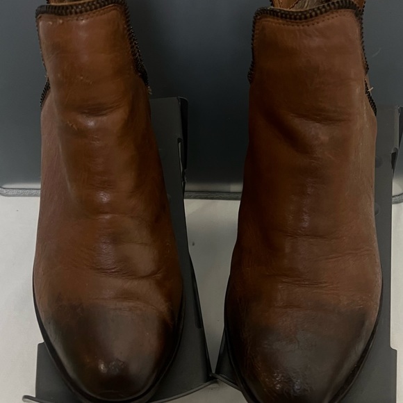 BCBGenration Side Zipper(BG Crush Ankle Boots) Booties Brown 9M - Picture 11 of 14